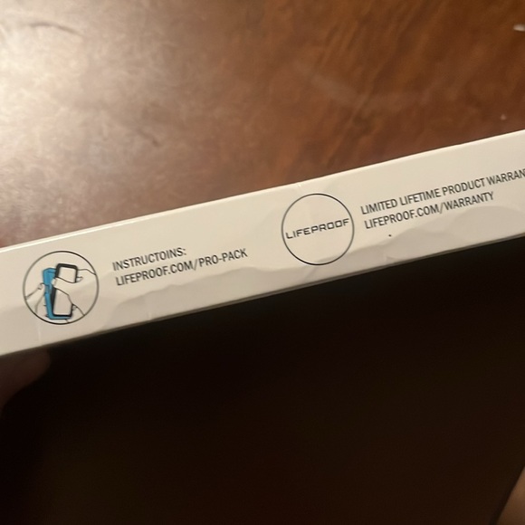 I-phone 13 pro Max Lifeproof case - Picture 5 of 5